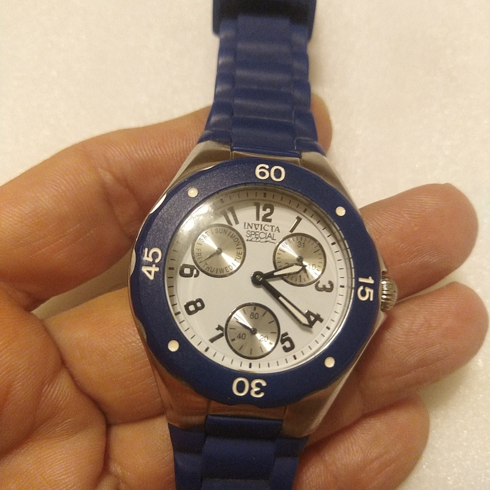 Watch - Picture 4 of 4